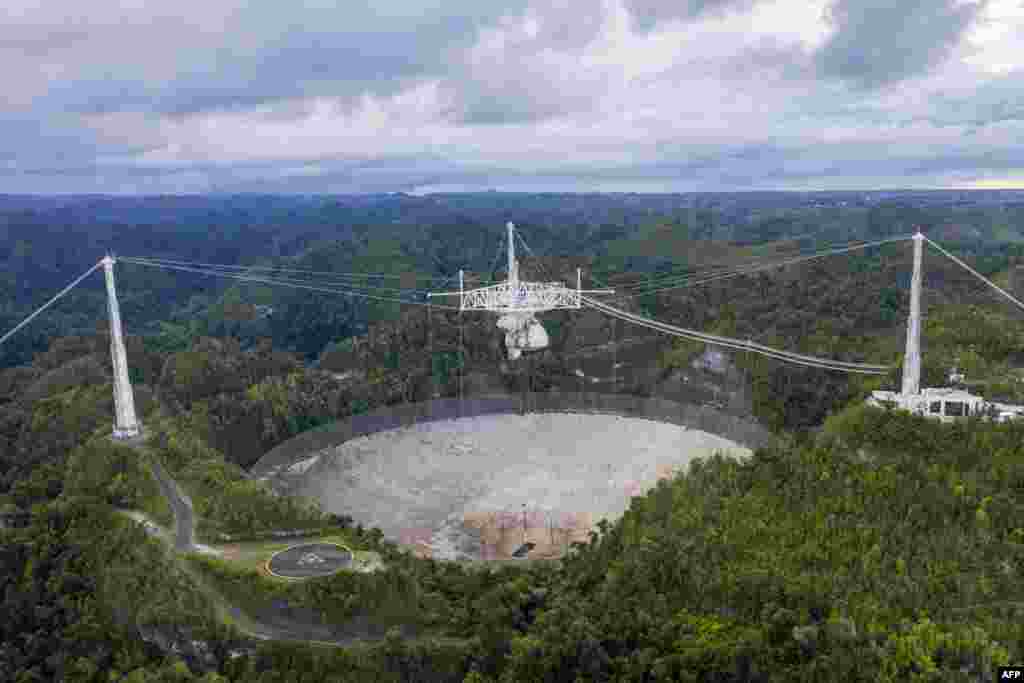 Vista aérea del Observatorio de Arecibo.